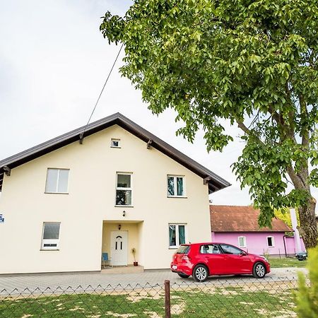 Tina Rooms Velika Gorica Exteriör bild