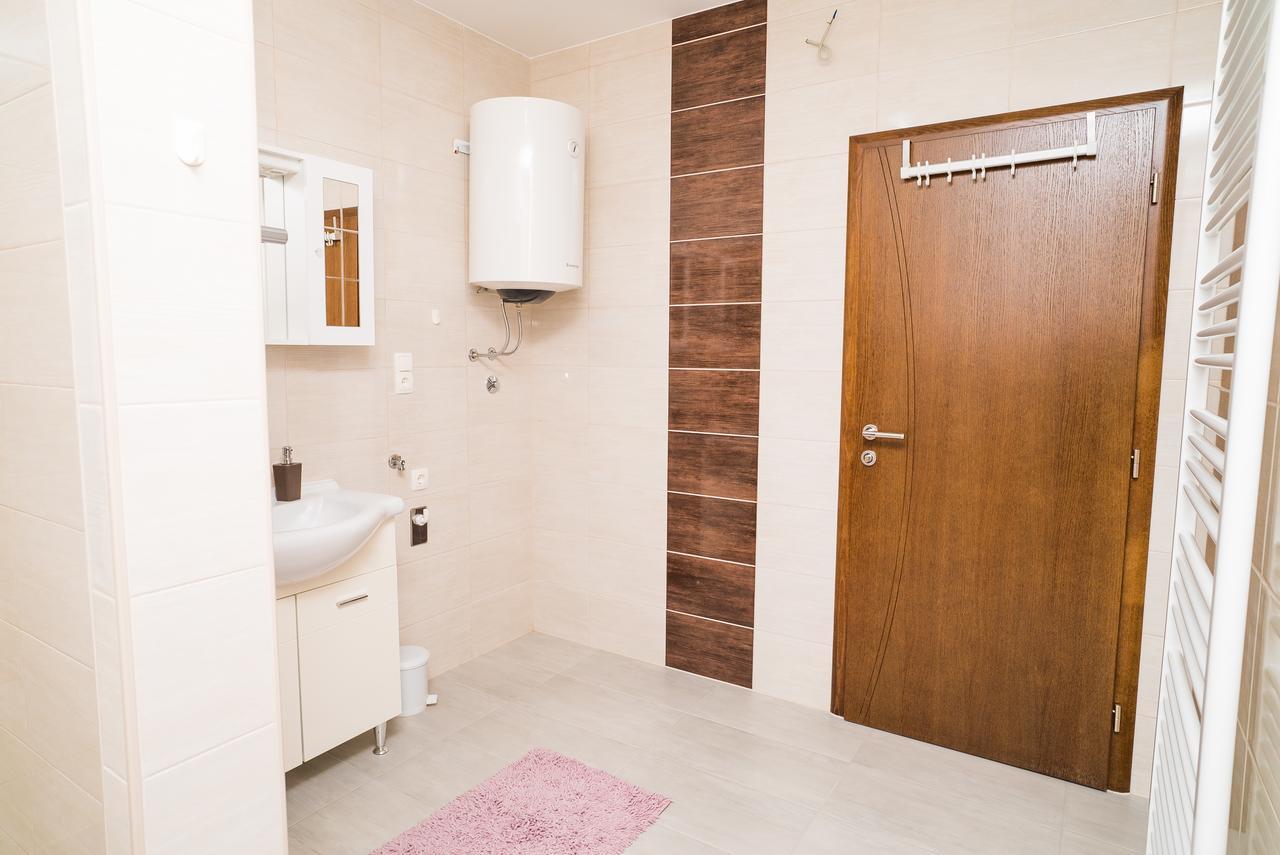 Tina Rooms Velika Gorica Exteriör bild
