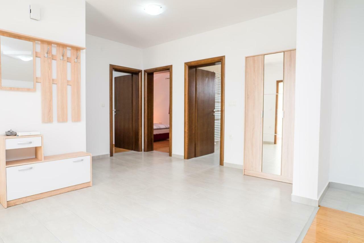 Tina Rooms Velika Gorica Exteriör bild
