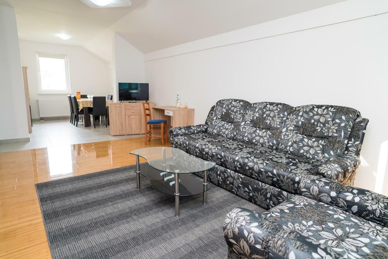 Tina Rooms Velika Gorica Exteriör bild